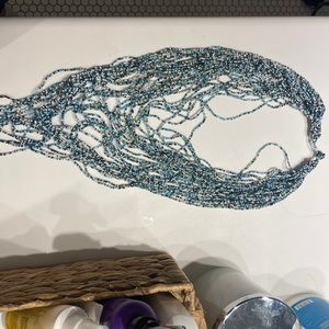 Beautiful handmade jewelry from Colombia! Necklace and earrings.